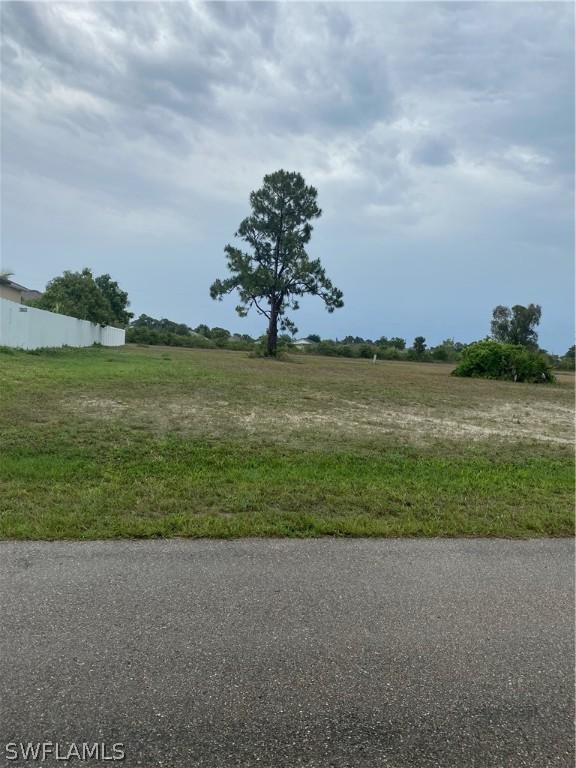 4129 NE 8th Pl., Cape Coral, FL 33909