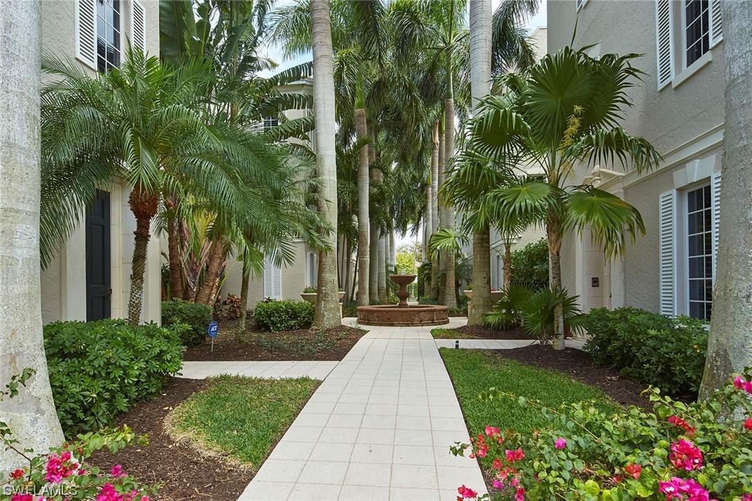 350 8th Ave. #9, Naples, FL 34102