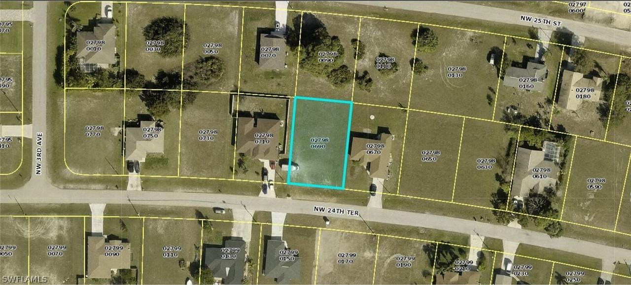 207 NW 24th Ter., Cape Coral, FL 33993