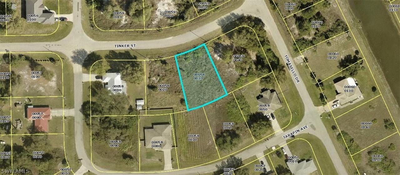 110 Tinker St., Lehigh Acres, FL 33974