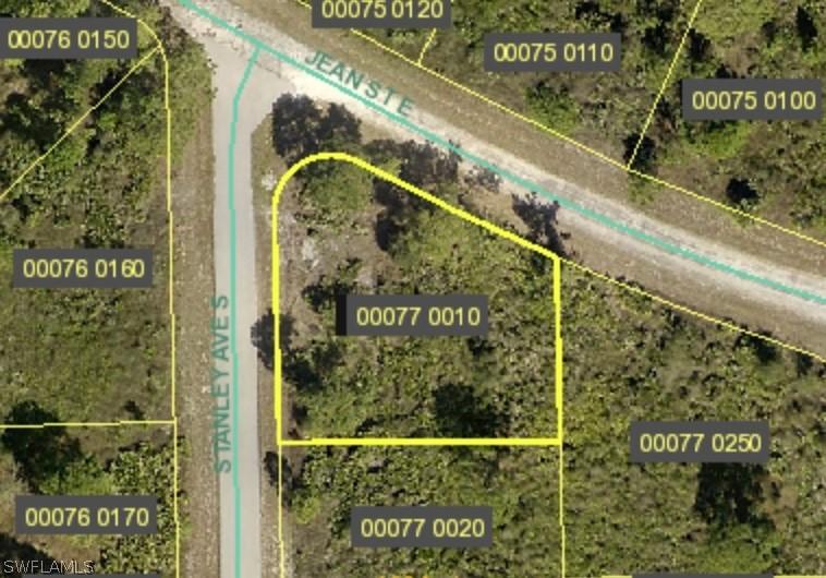 637 Stanley Ave., Lehigh Acres, FL 33974
