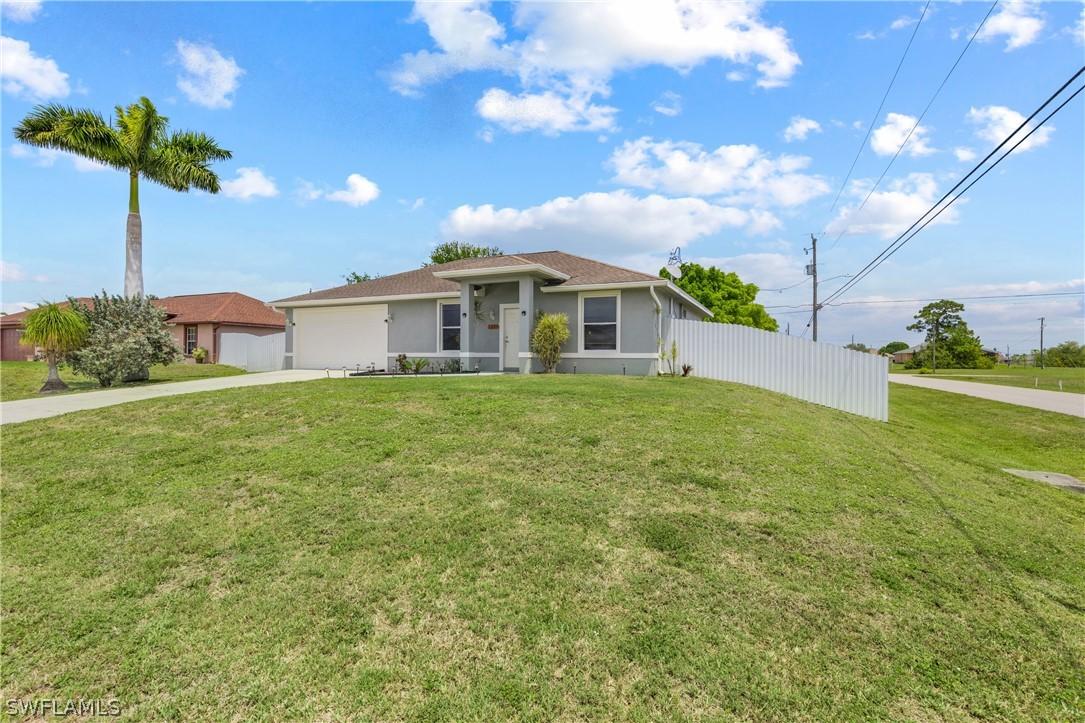 1323 NE 6th Pl., Cape Coral, FL 33909