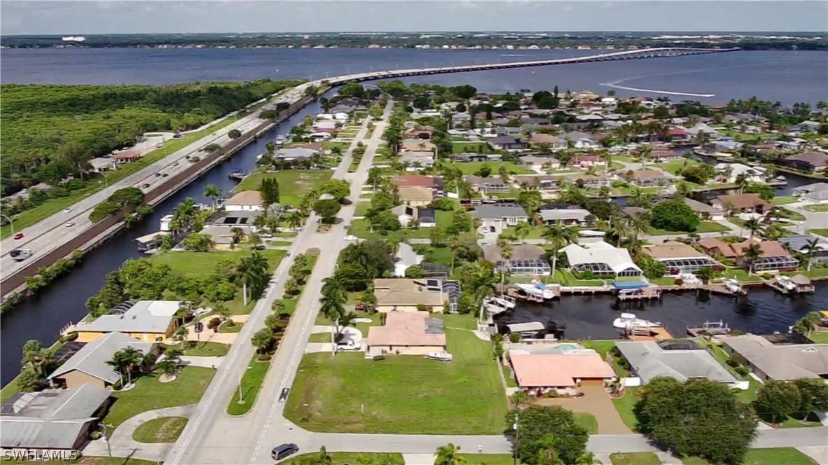 2402 Everest Pkwy., Cape Coral, FL 33904