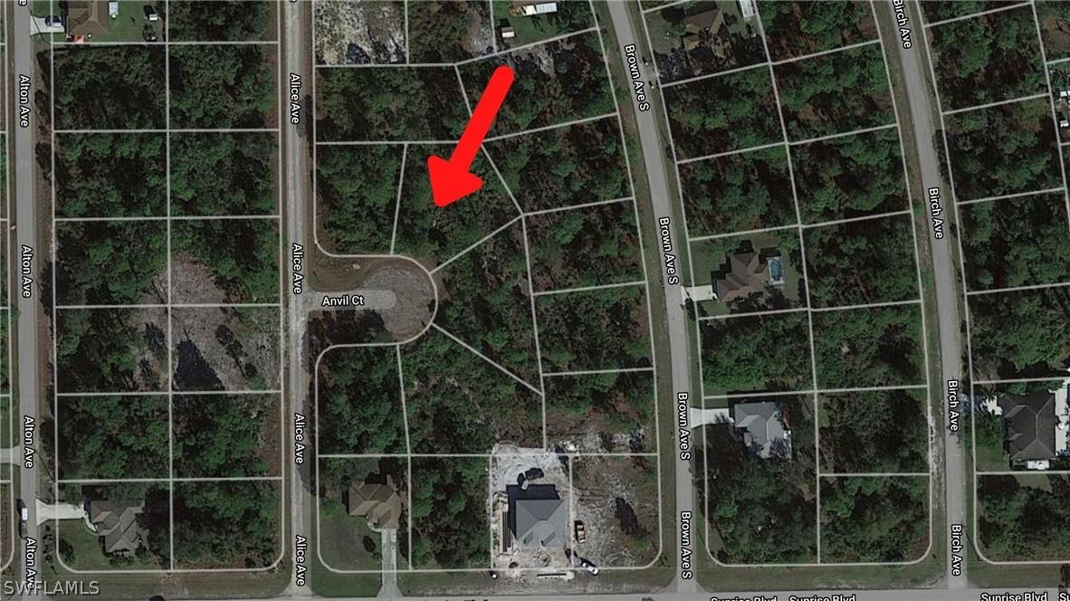 925 Alice Ct., Lehigh Acres, FL 33974