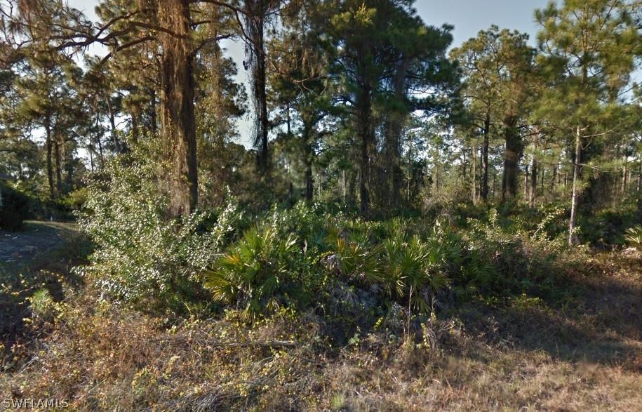 312 Mangonia Ave., Lehigh Acres, FL 33974