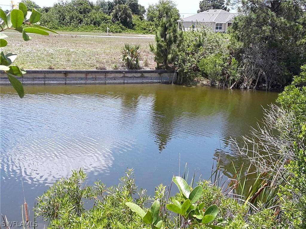 3026 NE 1st Pl., Cape Coral, FL 33909