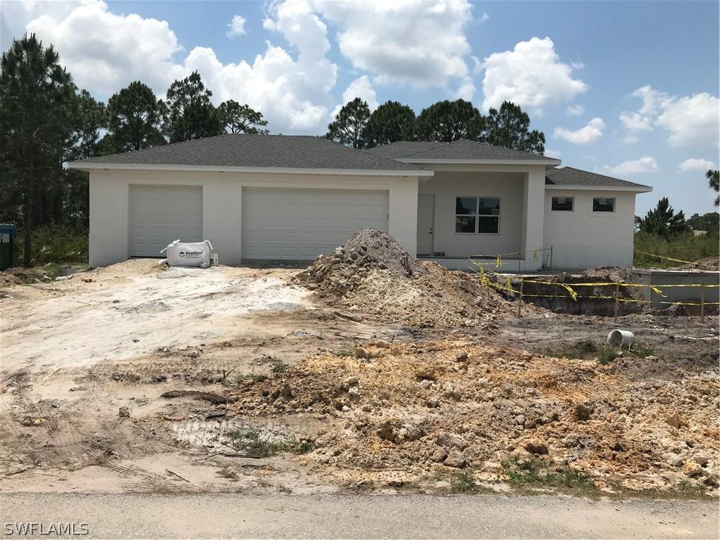 907 Pine Ave., Lehigh Acres, FL 33972