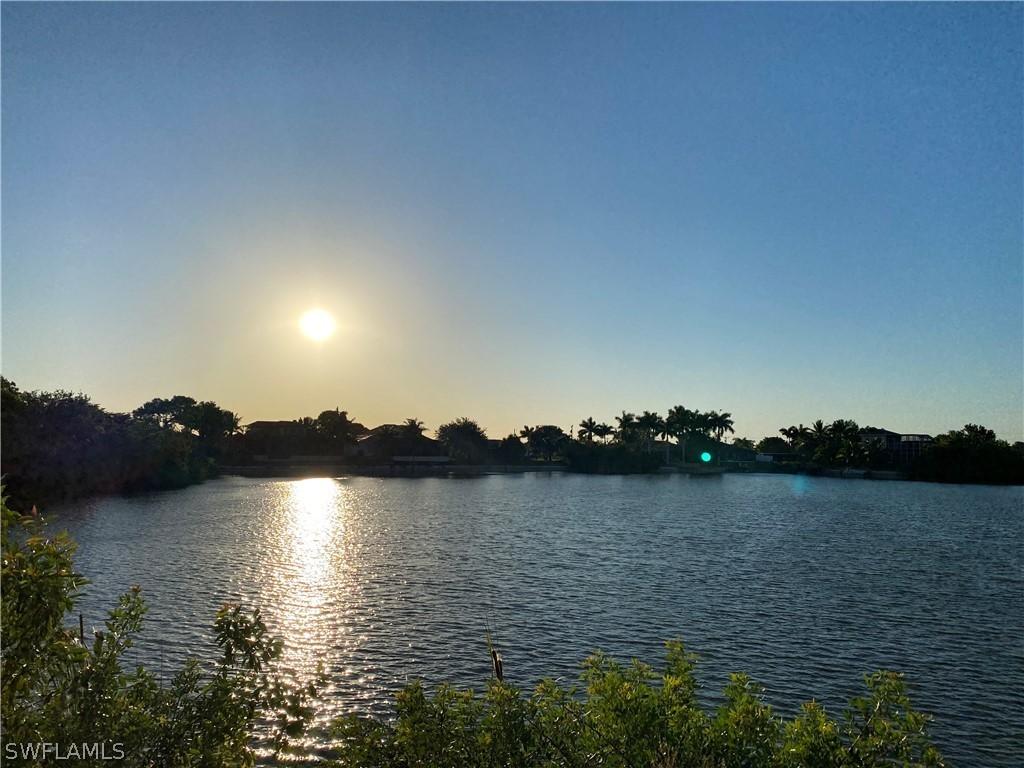 819 NW 14th Ln., Cape Coral, FL 33993