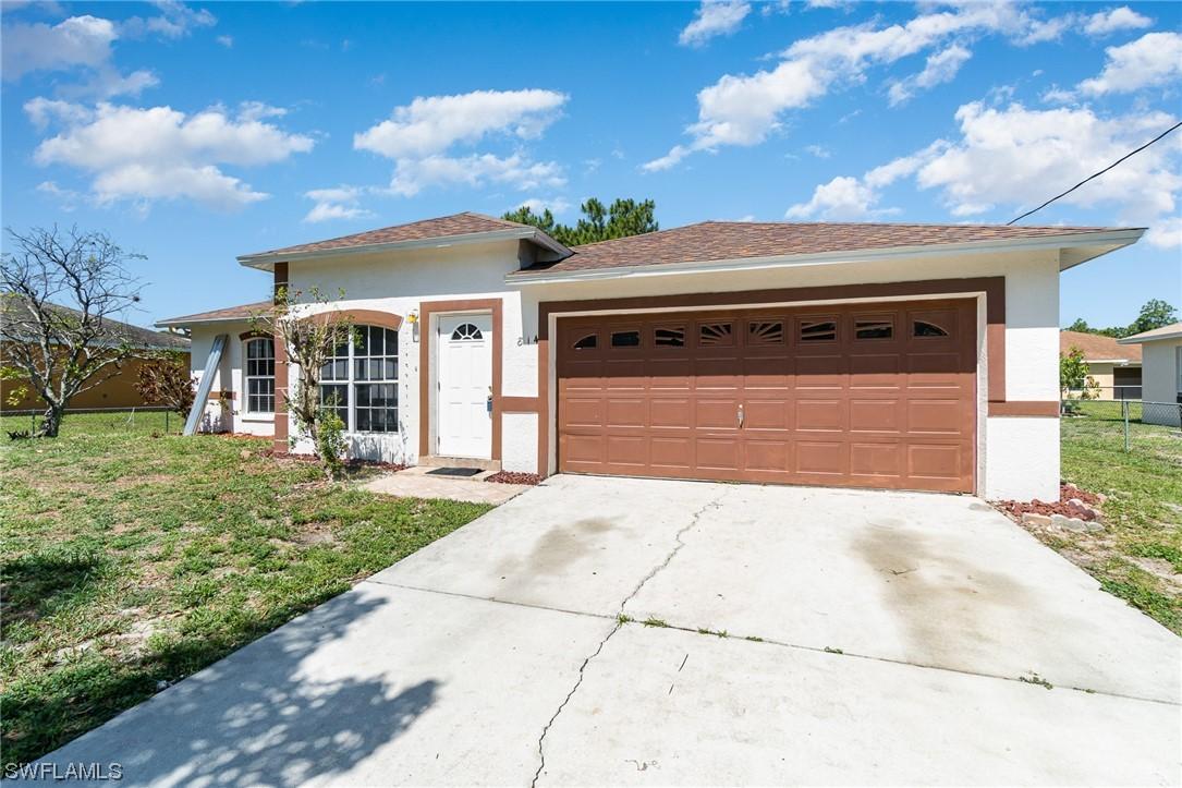 814 Crystal Ave., Lehigh Acres, FL 33974