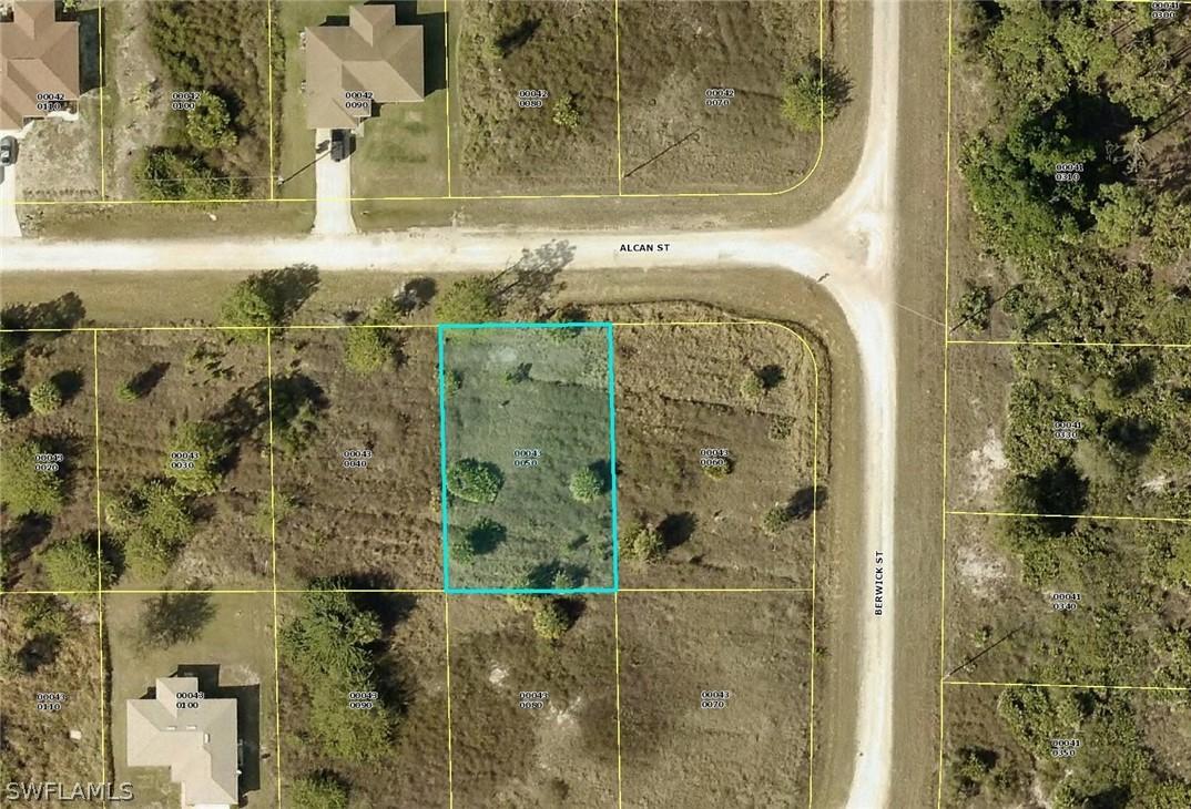 1024 Alcan St., Lehigh Acres, FL 33974