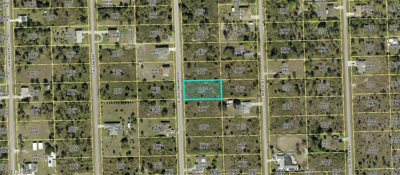 910 Richmond Ave., Lehigh Acres, FL 33972