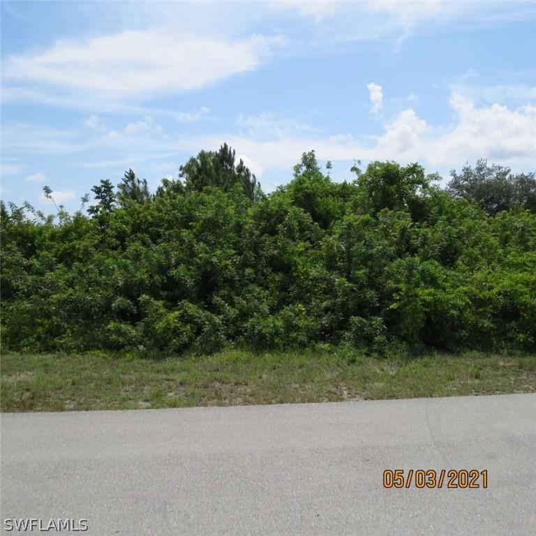 1507 Rena Ave., Lehigh Acres, FL 33976