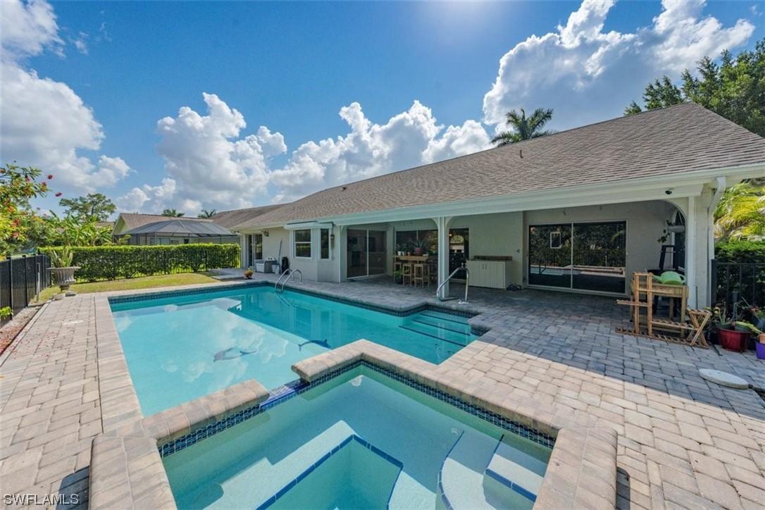 121 Lambton Ln., Naples, FL 34104