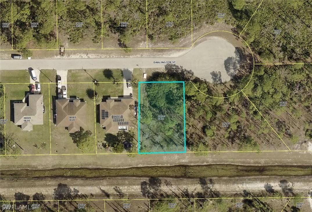 1090 Darlington St., Lehigh Acres, FL 33974