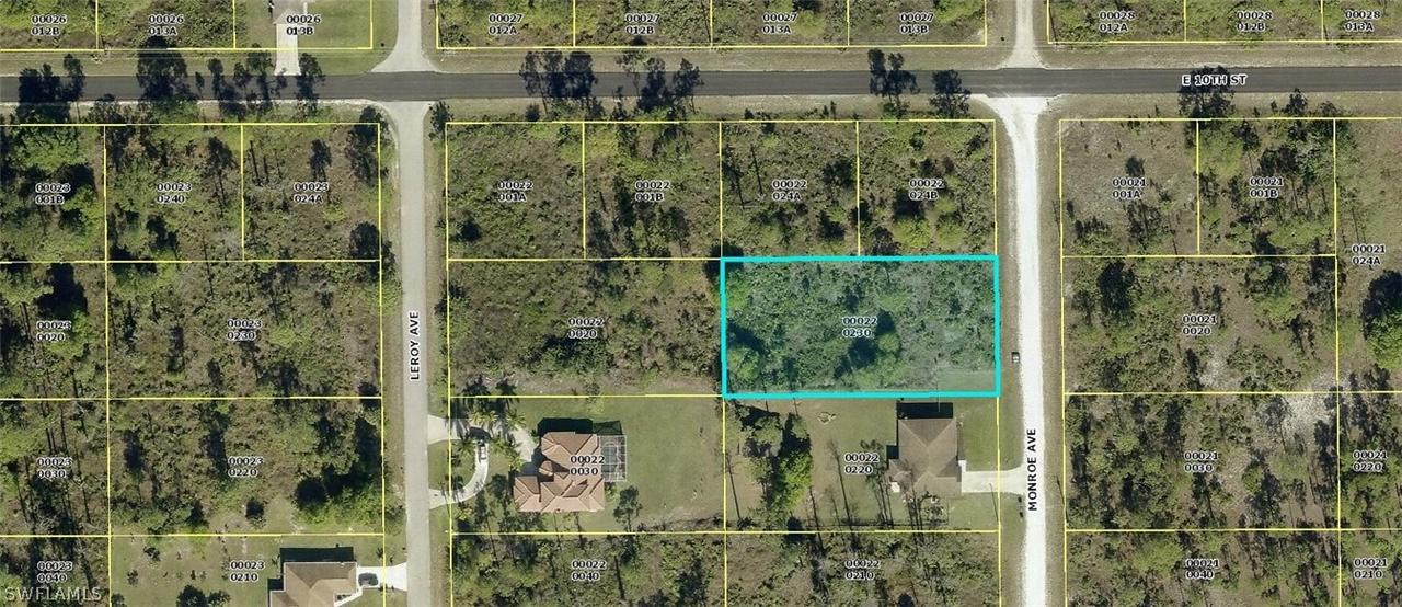 921 Monroe Ave., Lehigh Acres, FL 33972