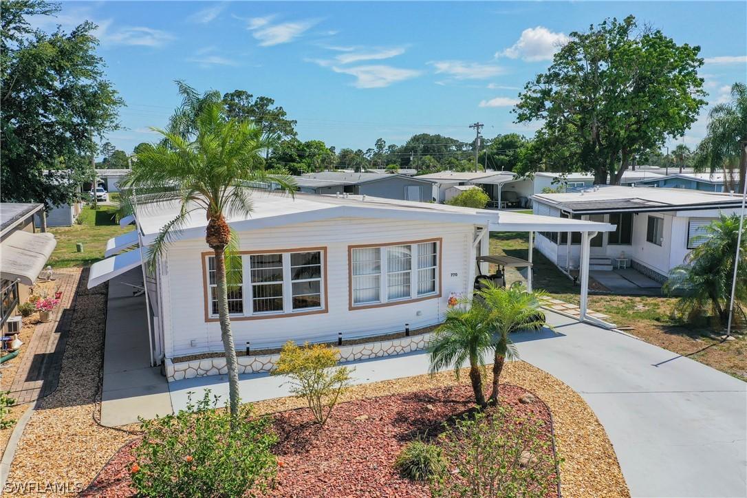 770 Knotty Pine Cir., North Fort Myers, FL 33917