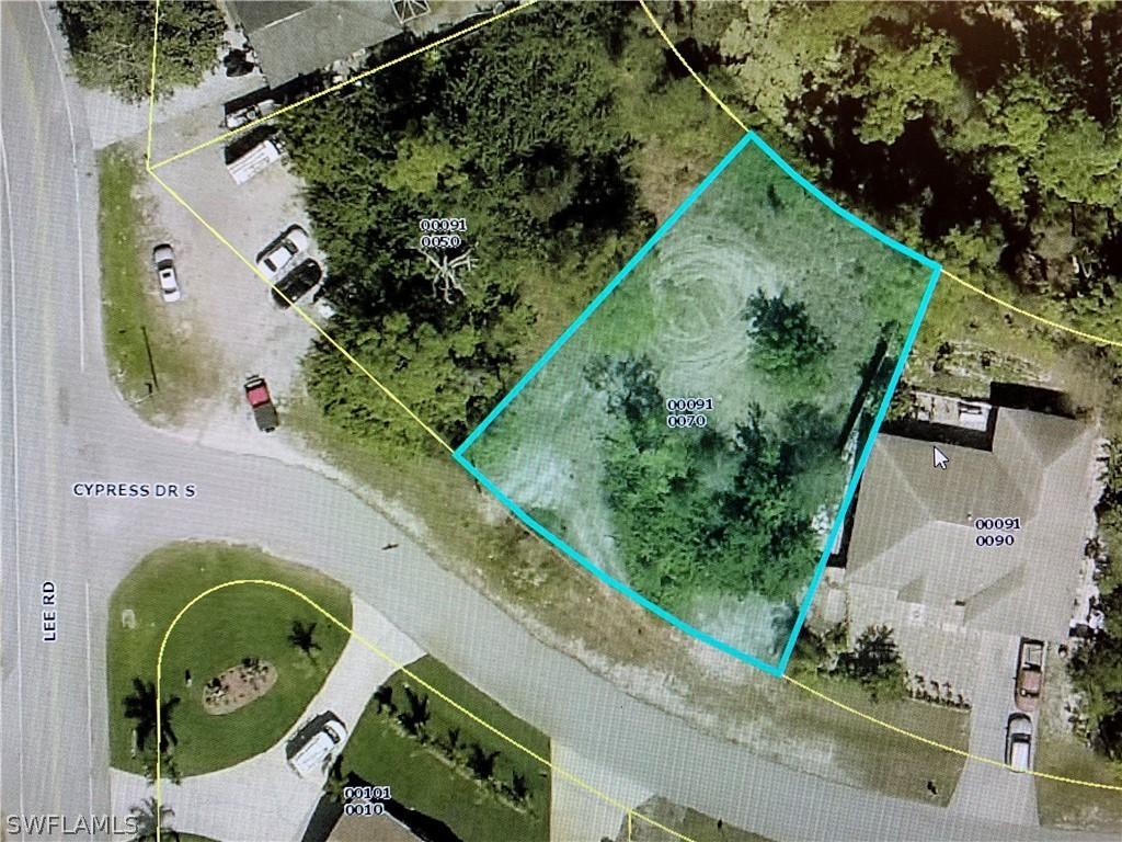 8253 Cypress Dr., Fort Myers, FL 33967