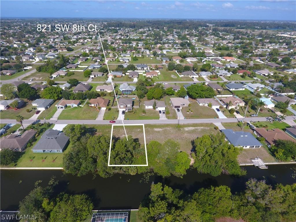 821 SW 8th Ct., Cape Coral, FL 33991