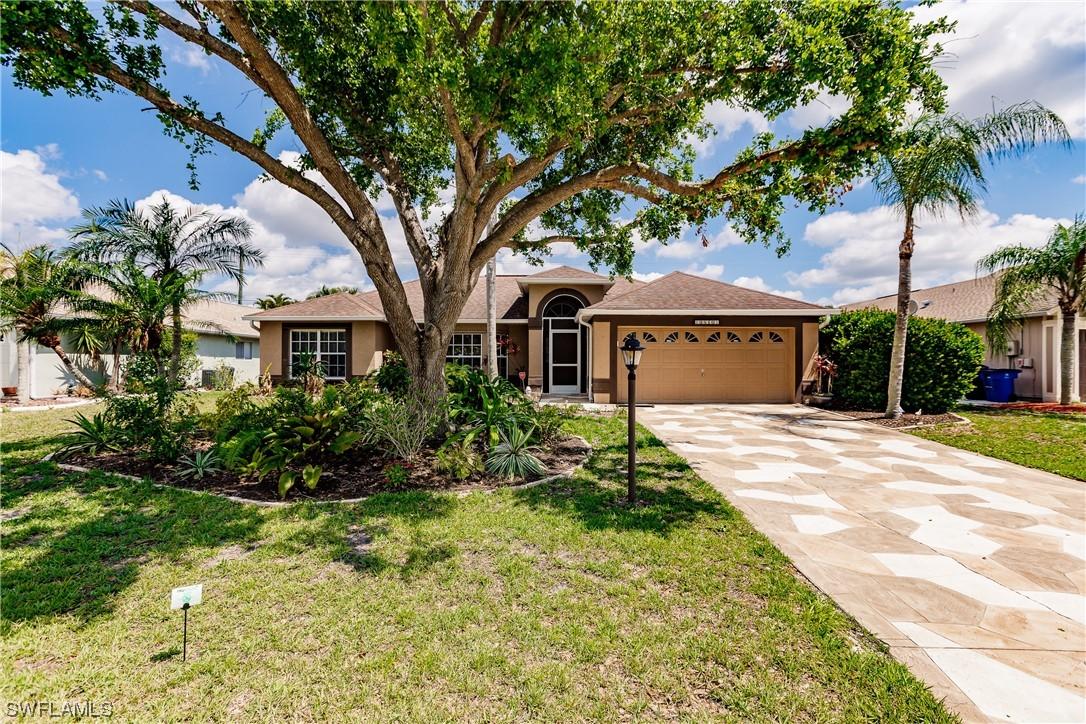 9810 Country Oaks Dr., Fort Myers, FL 33967