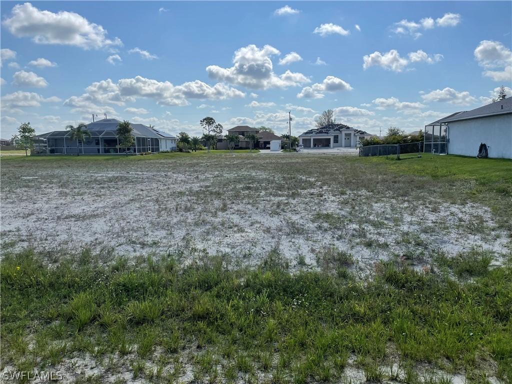 615 NW 38th Pl., Cape Coral, FL 33993
