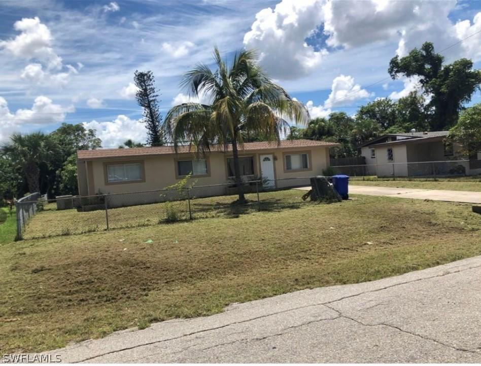 2430 Parkway St., Fort Myers, FL 33901