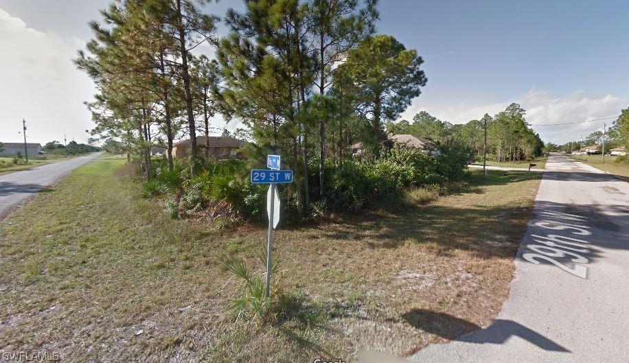 2803 Rita Ave., Lehigh Acres, FL 33971
