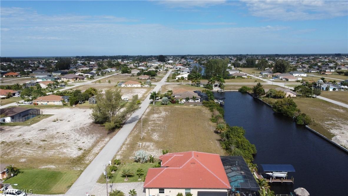 707 NW 38th Ave., Cape Coral, FL 33993