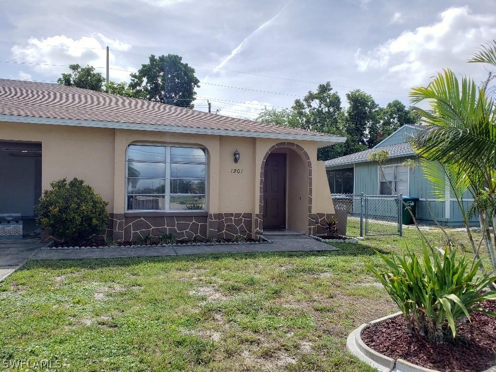 1247/1301 SW Santa Barbara Pl., Cape Coral, FL 33991