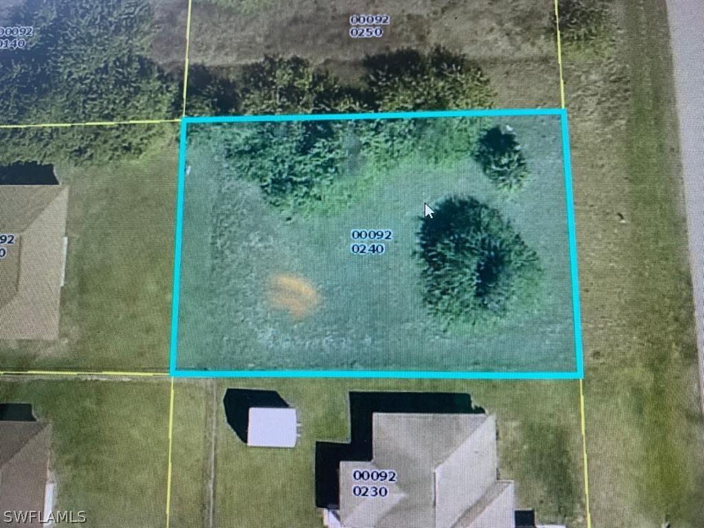 456 Petite Ave., Lehigh Acres, FL 33974