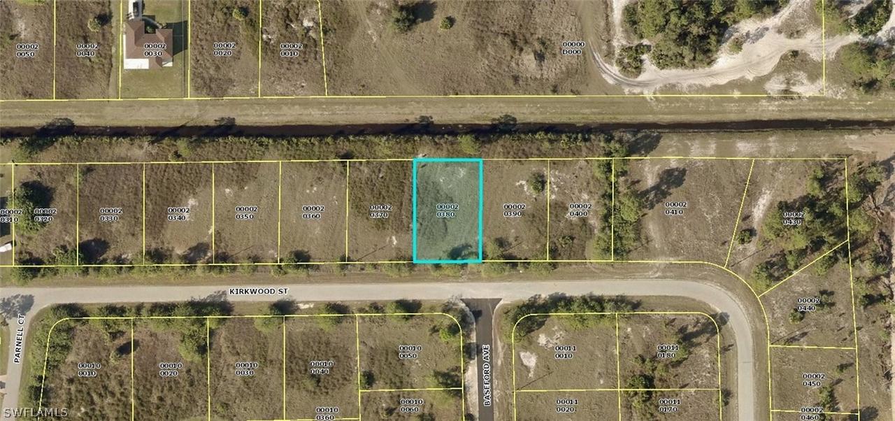 1035 Kirkwood St., Lehigh Acres, FL 33974