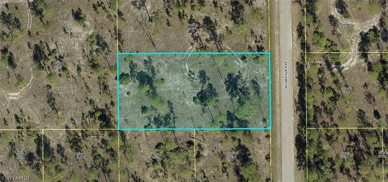 1103 Mcarthur Ave., Lehigh Acres, FL 33936