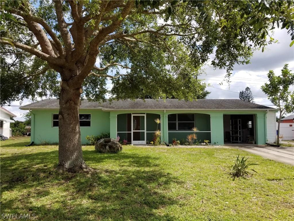 1522 Markdale St., Lehigh Acres, FL 33936