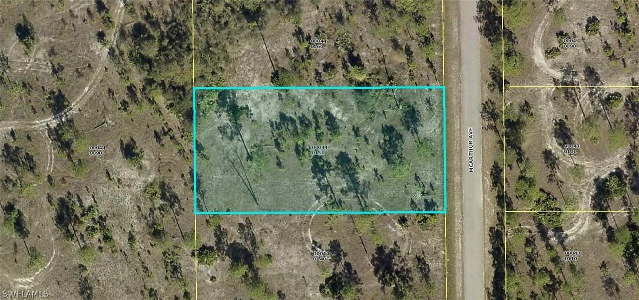 1105 Mcarthur Ave., Lehigh Acres, FL 33936