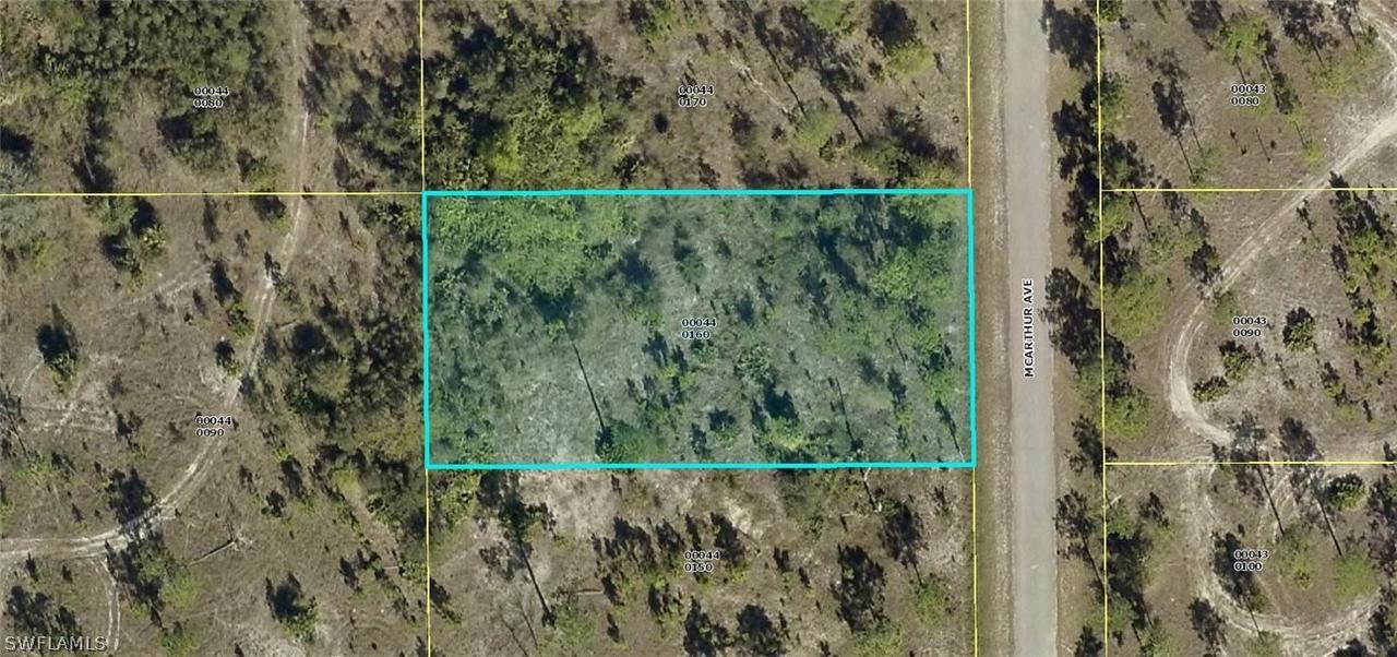 1107 Mcarthur Ave., Lehigh Acres, FL 33936