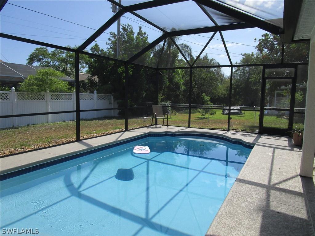 609 SW 21st Ln., Cape Coral, FL 33991