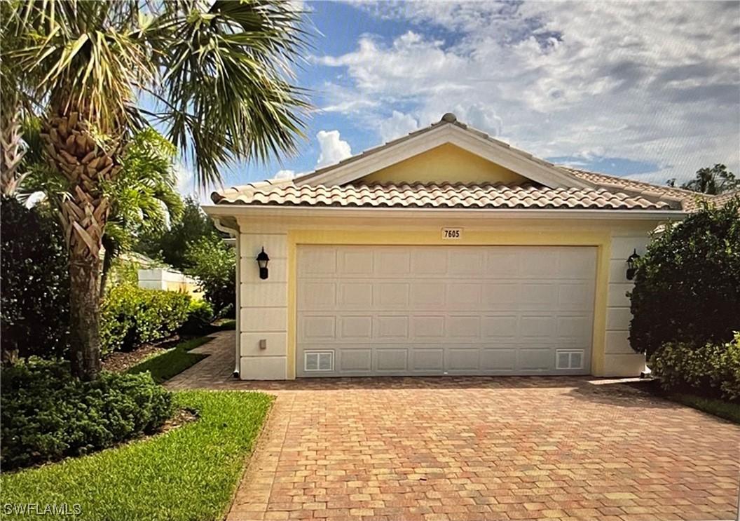 7605 Rozzini Ln., Naples, FL 34114