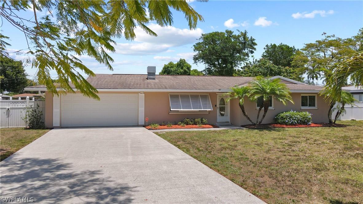 577 Val Mar Dr., Fort Myers, FL 33919