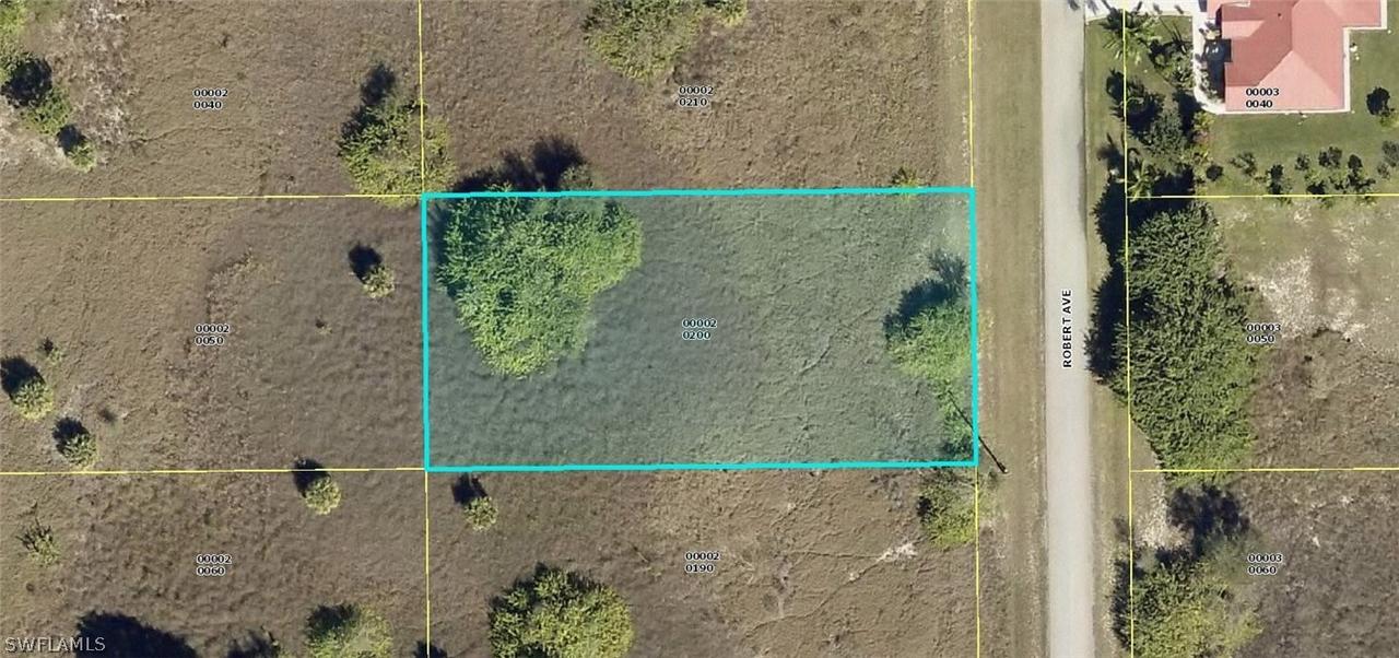 1615 Robert Ave., Lehigh Acres, FL 33972