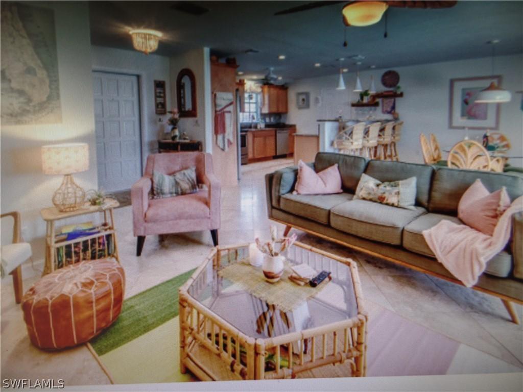 3327 SE 19th Ave., Cape Coral, FL 33904