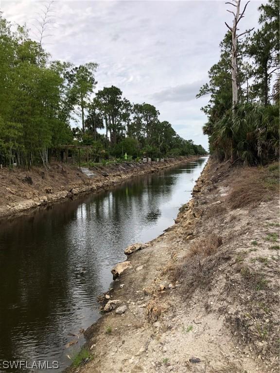 2261 10th Ave., Naples, FL 34117