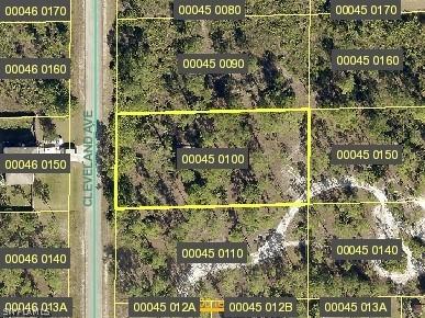 1504 Cleveland Ave., Lehigh Acres, FL 33972