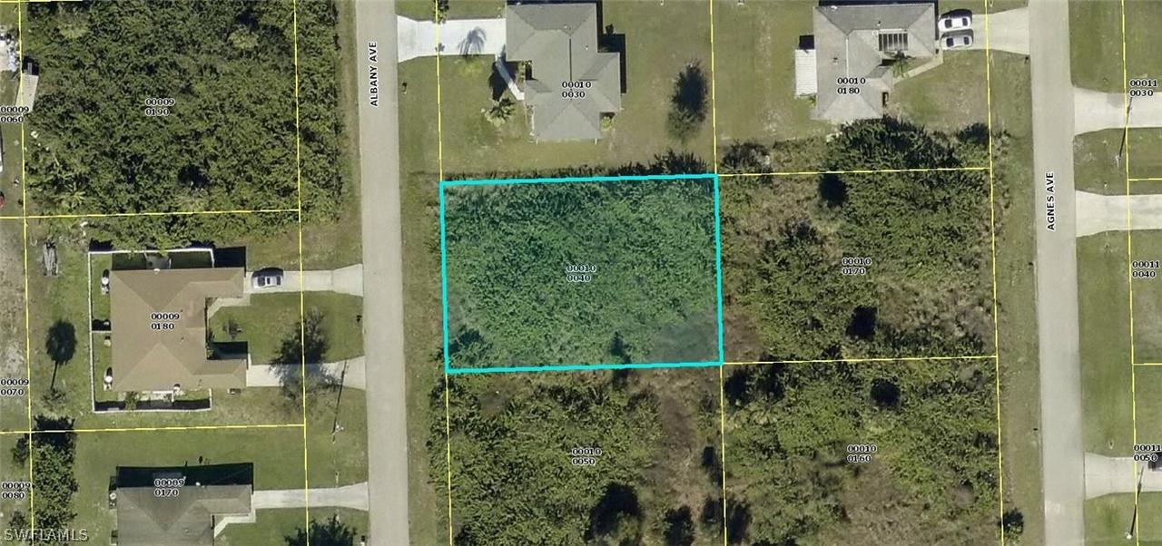1026 Albany Ave., Lehigh Acres, FL 33971