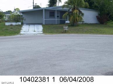 110 Alcala Ct., Lehigh Acres, FL 33936