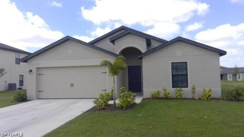 116 Shadow Lakes Dr., Lehigh Acres, FL 33974