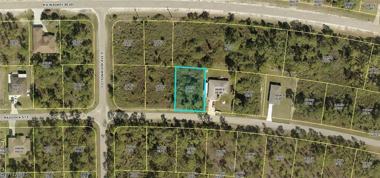 927 Maddock St., Lehigh Acres, FL 33974