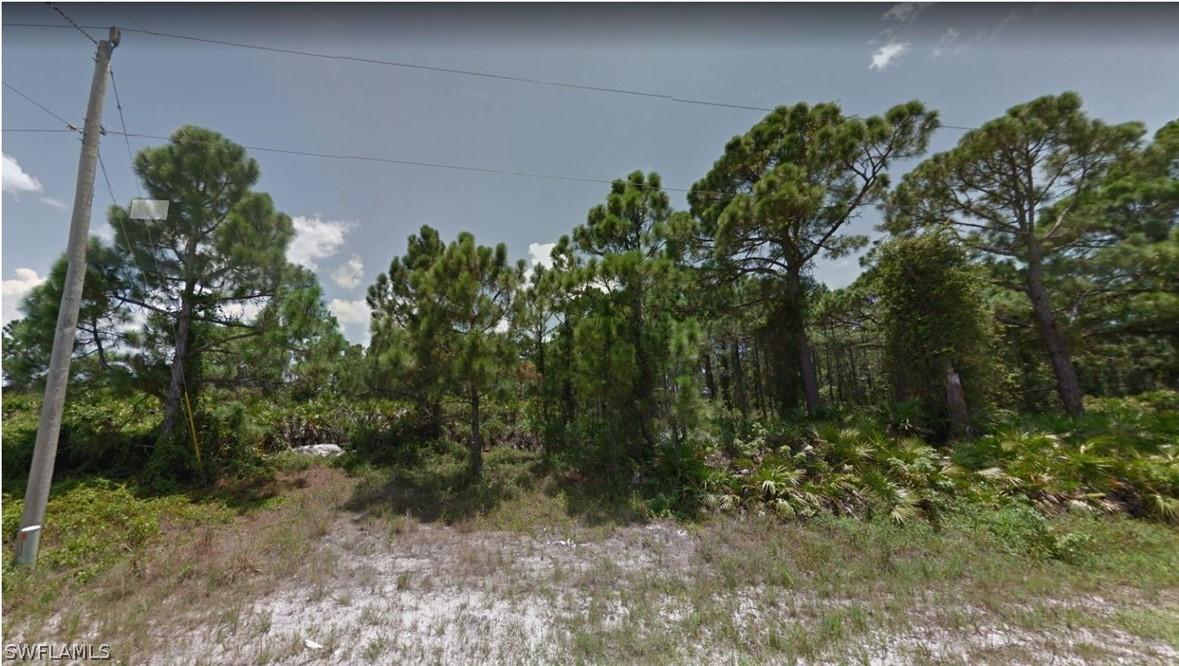 730 Foxtail St., Lehigh Acres, FL 33974