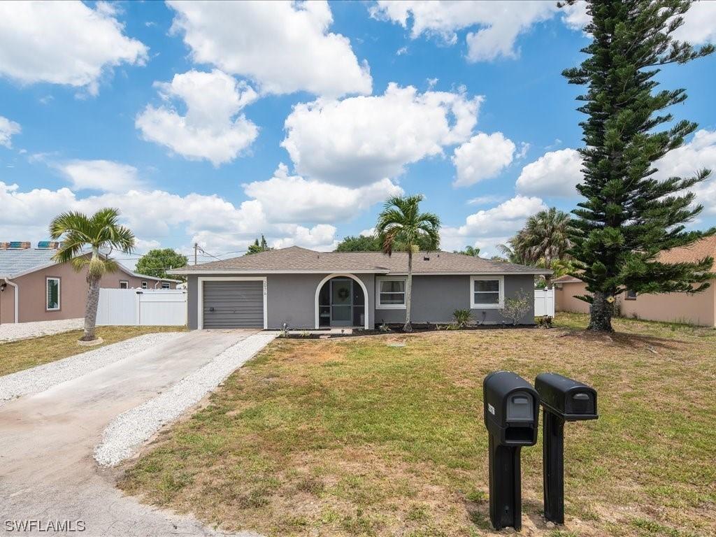 2976 49th Ln., Naples, FL 34116