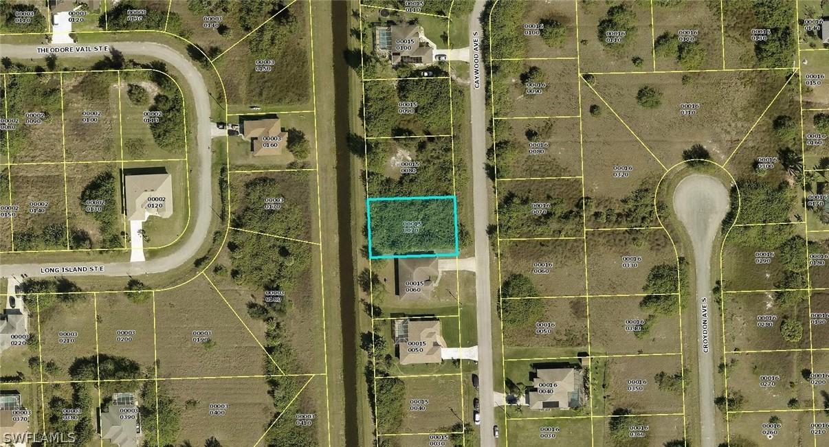 512 Caywood Ave., Lehigh Acres, FL 33974