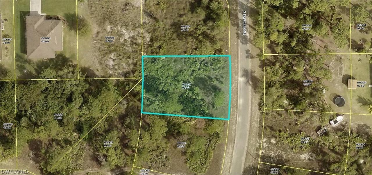 708 Baxter Ave., Lehigh Acres, FL 33974