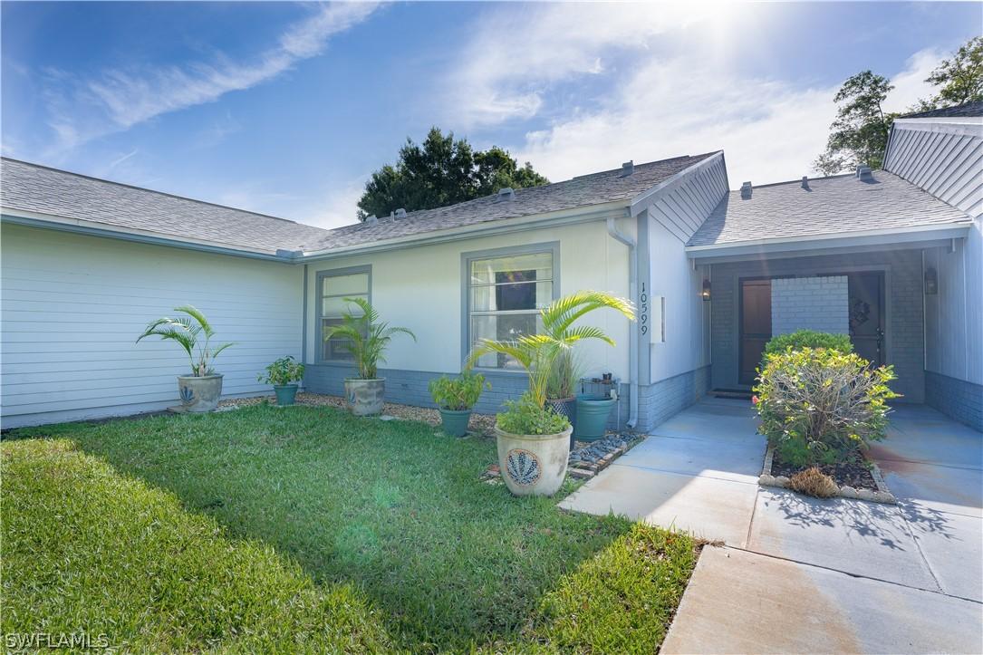 10599 Roxbury Ct., Lehigh Acres, FL 33936